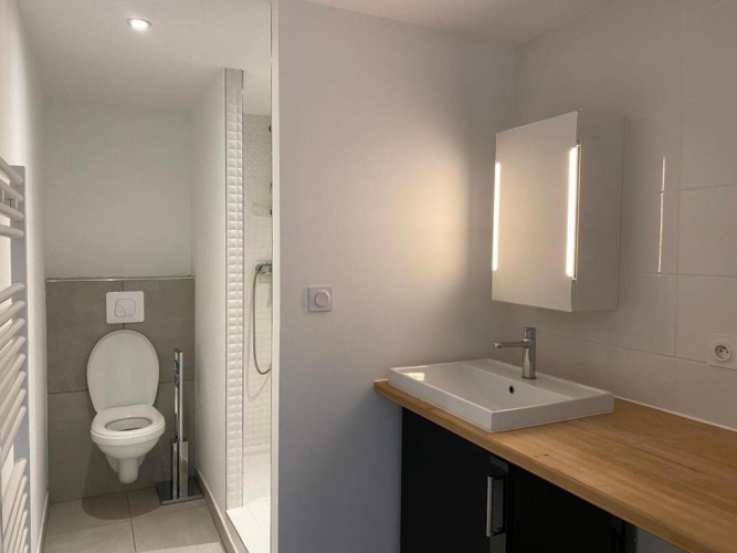 1 Bedroom Apartment