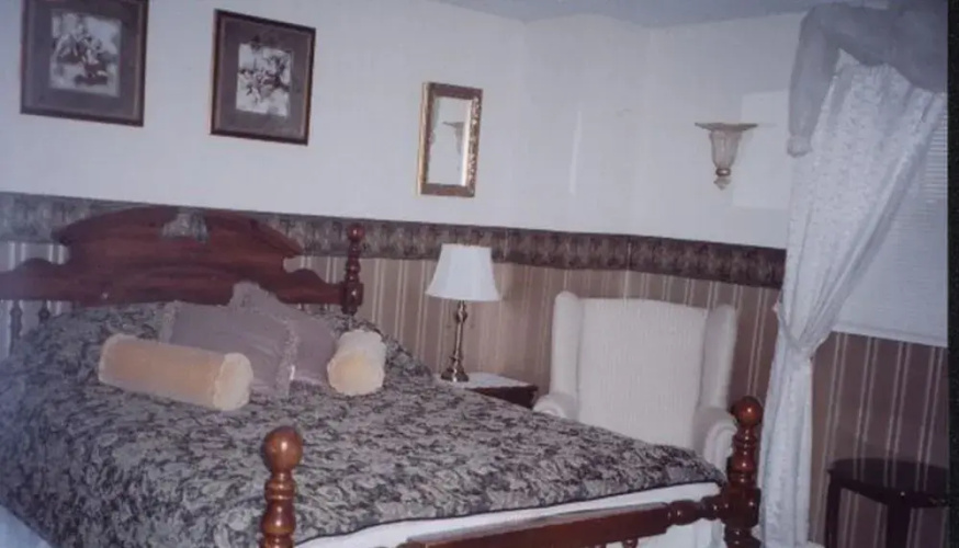 All Seasons Bed & Breakfast