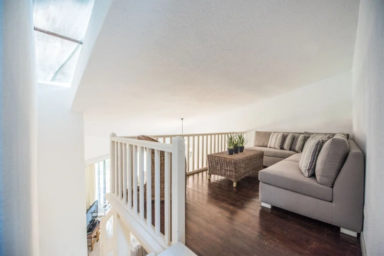 2 Bedrooms Villa
