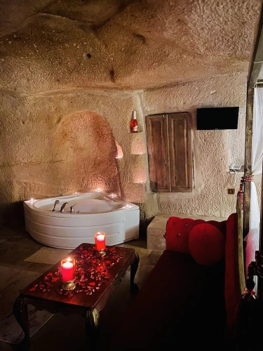 Ela cave house