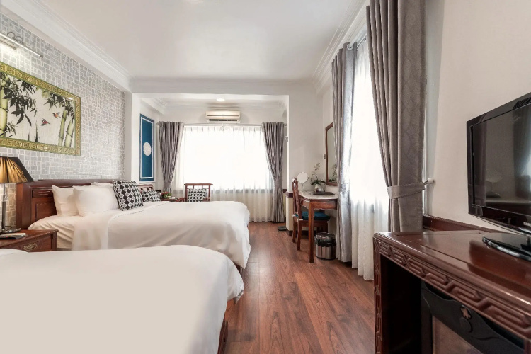 Prince II Hotel