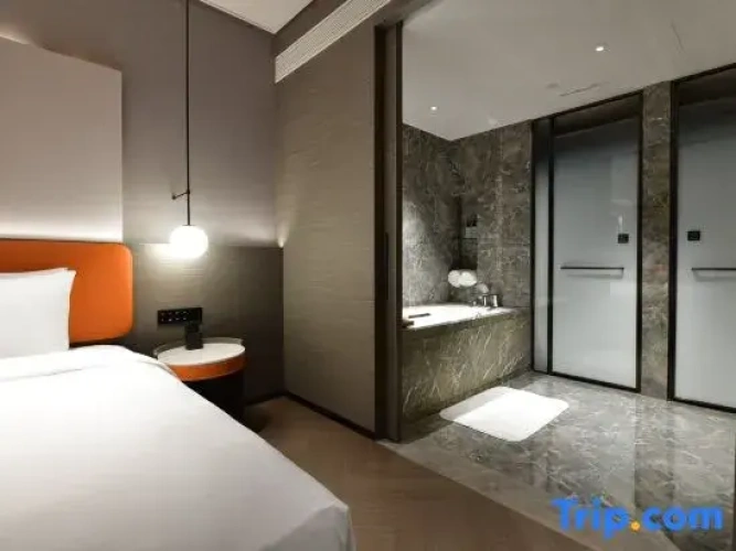Deluxe Family Suite