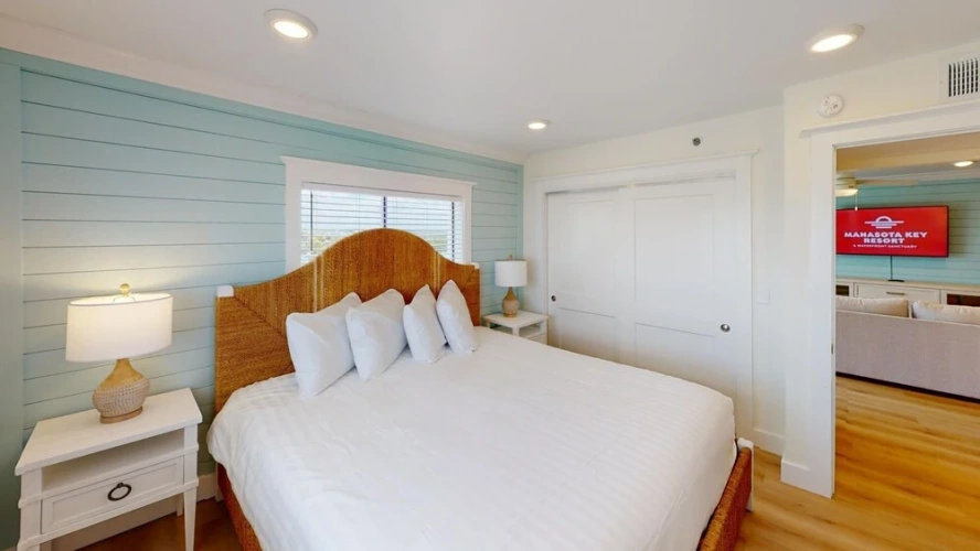 1 Bedroom Suite with bay view