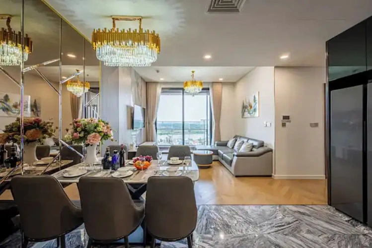 2 Bedrooms Presidential Club Suite with balcony and with pool view