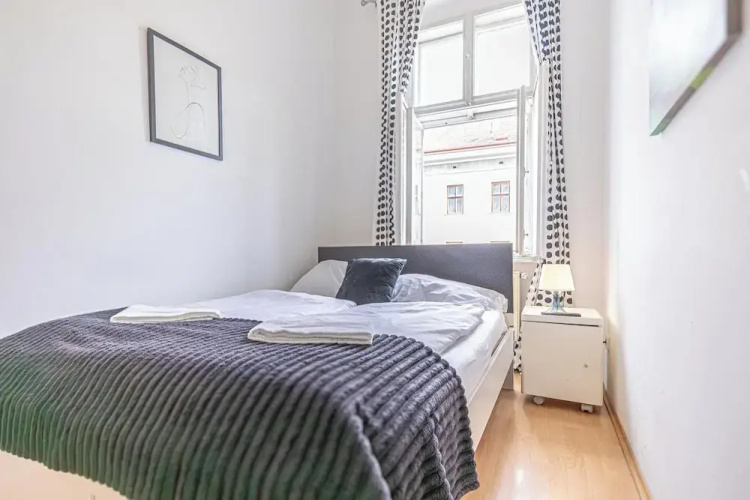 Private Room For Long Stay Stadthalle