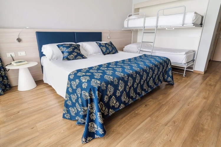 Standard Quadruple room with balcony