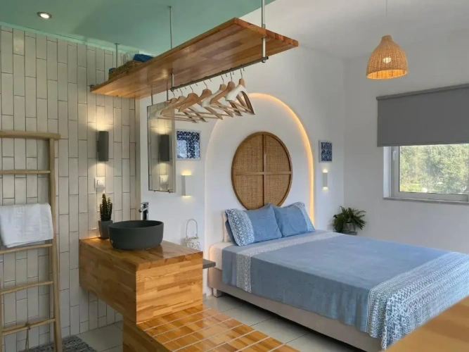 1 Bedroom Apartment with sea view