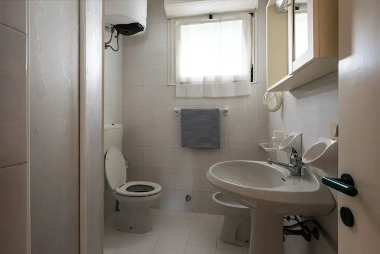 Bright Apartment Just Steps From the Beach