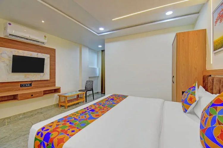 Fabhotel Relax Inn