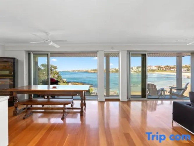 3 Bedrooms Double Apartment