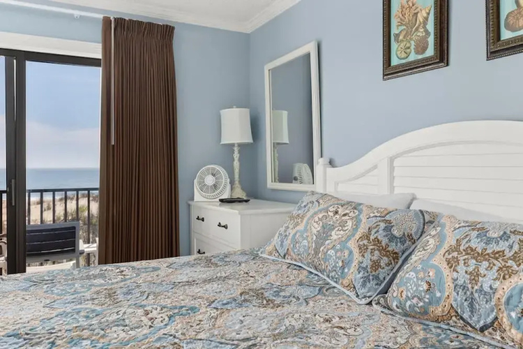 Bimini 105 2 Bedroom Condo by RedAwning