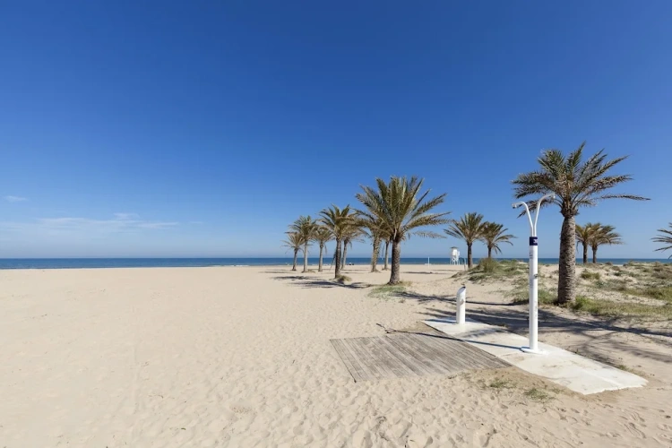 3 Bedrooms Apartment with sea view