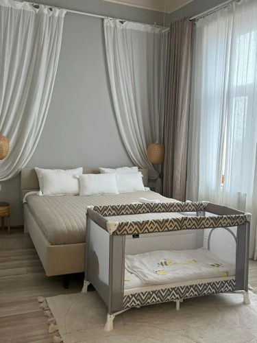La Strada Apartments
