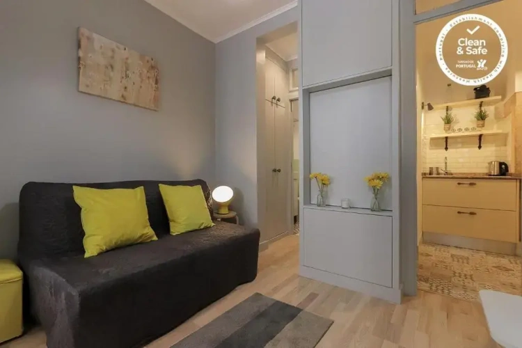 2 Bedrooms Apartment