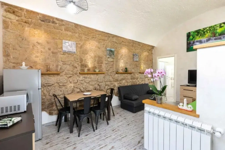 1 Bedroom Double Apartment