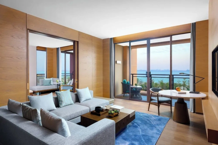 1 Bedroom Suite with balcony