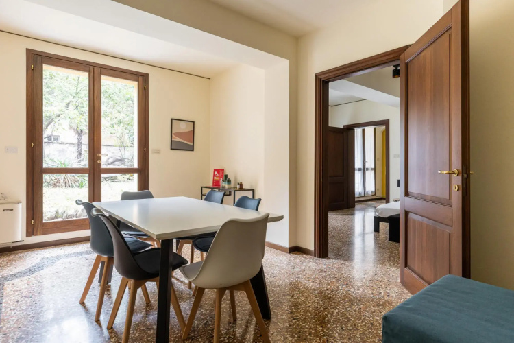 Strada Maggiore 59 - Casa Ambrosini - Atena