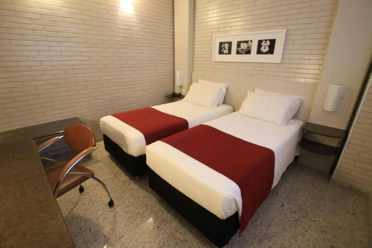 Hotel Confiance Batel