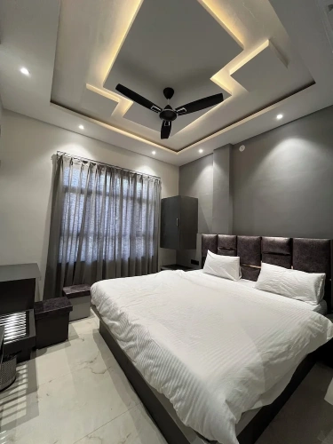 Deluxe Double room with city view