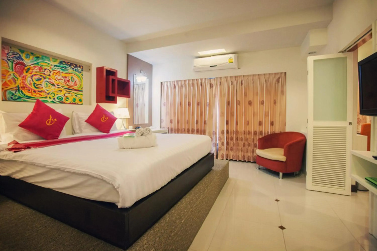 Ayara Grand Palace Hotel