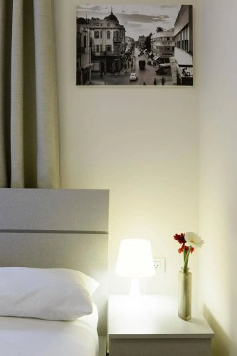Dizengoff Inn