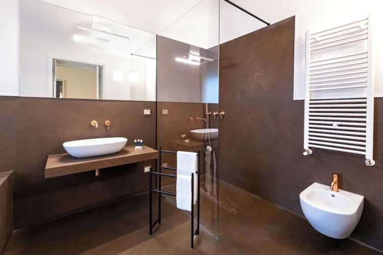 Comfort room