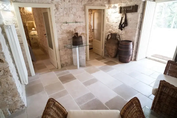 Trullo Bosco Selva Fasano by Typney