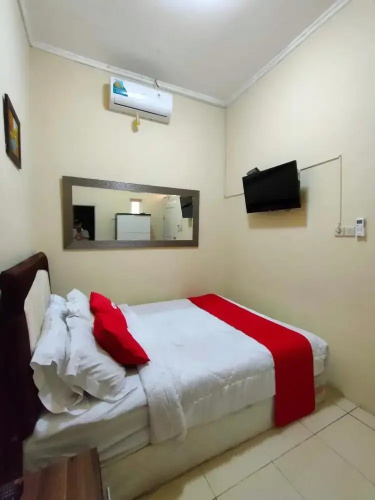 Bogor - Beautiful Room for 2 With Ac