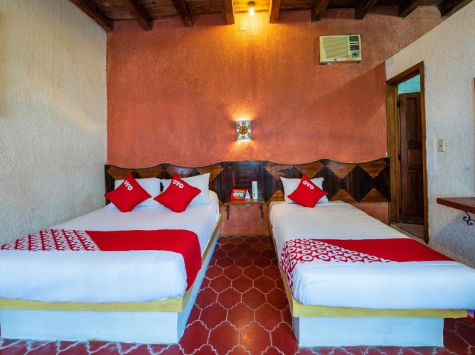Standard Triple room