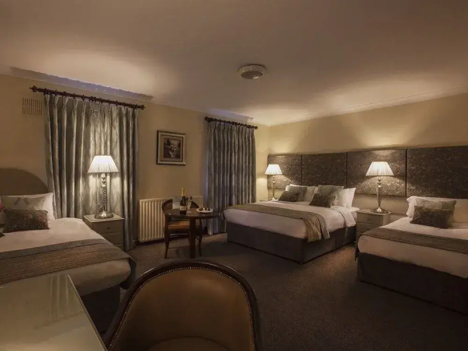 Breffni Arms Hotel
