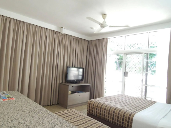 Reef Palms Motel