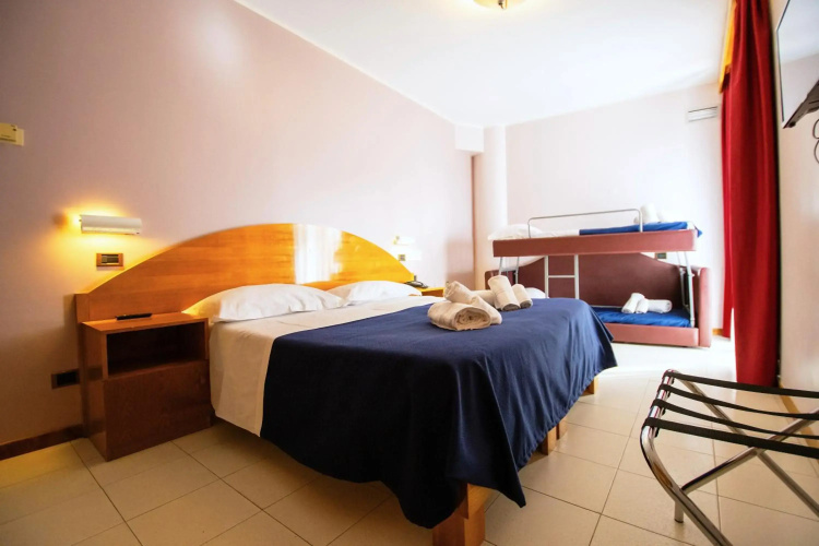Bajamar Beach Hotel