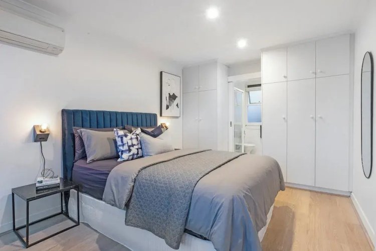 Spectacular Views South Perth1br