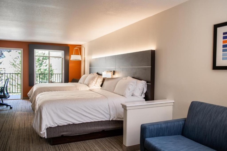 Quadruple Suite
