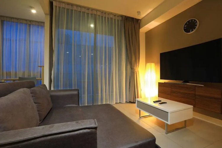 Oceanstone Phuket by Holy Cow 704