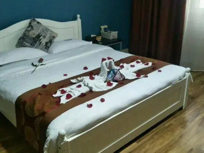 HQ Yueke Hotel