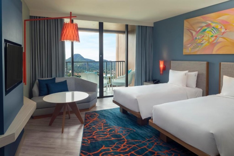 Standard Twin room with mountain view