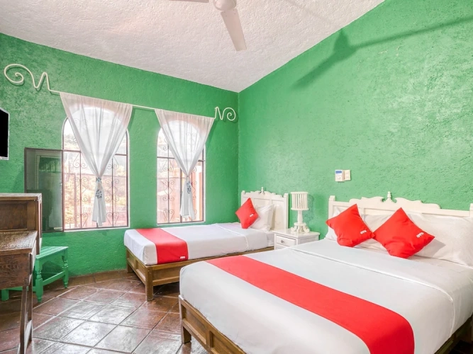 Standard Triple room