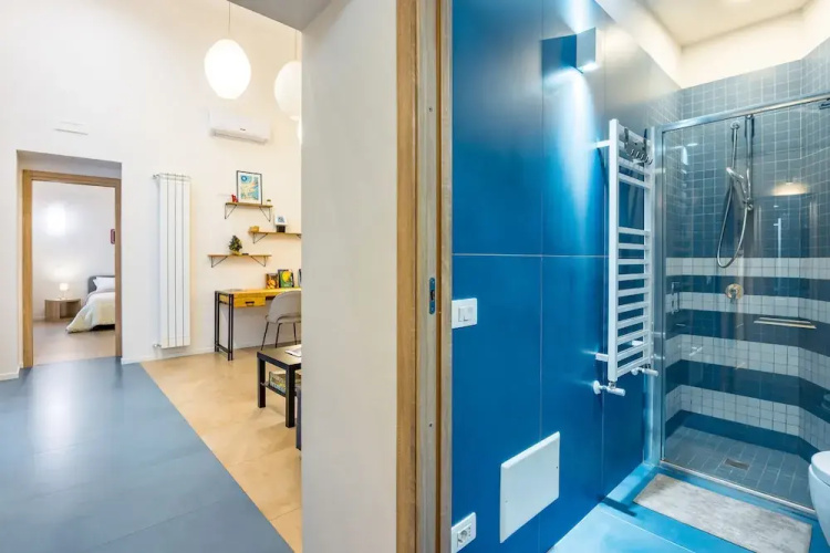 Art Apartment by Napoliapartments