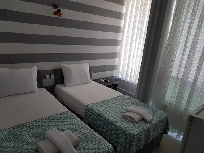 Deluxe Hotel