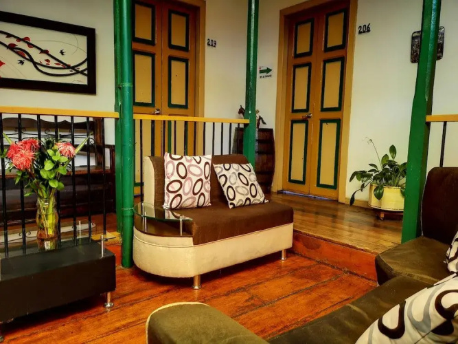 Hotel Geranios