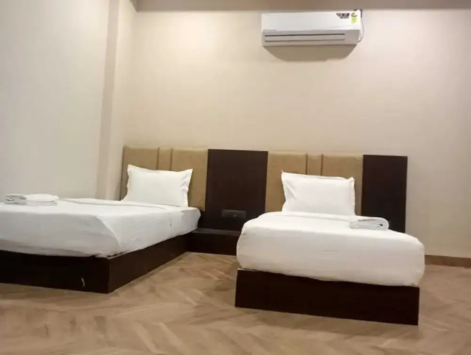 Hotel Prakhyat