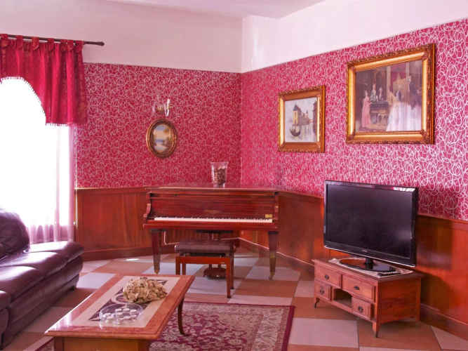 Business Hotel