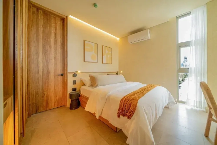 Classic Double room with city view
