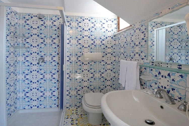 Standard Triple room with balcony