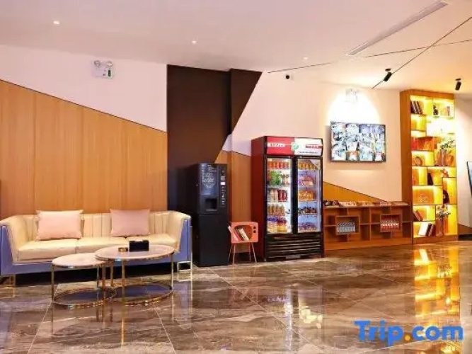 Grey Whale Intelligent Hotel (Baoding Mancheng People's Hospital)