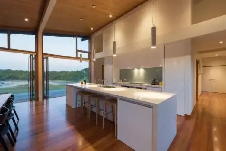 Otaha Beachfront Lodge