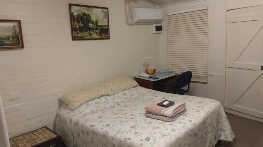 Ned's Studio Apartment
