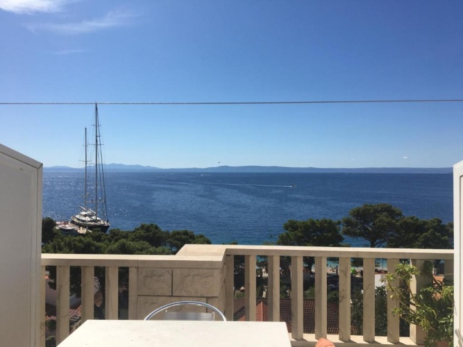 1 Bedroom Apartment with balcony and with view
