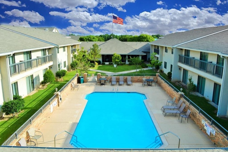 Ashmore Inn And Suites photo 8